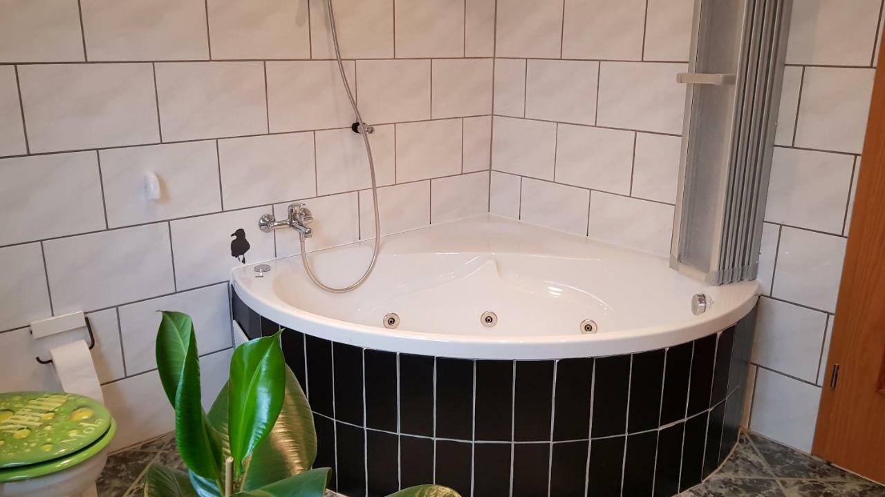 Ferienwohnung-Kormann Schkopau Esterno foto